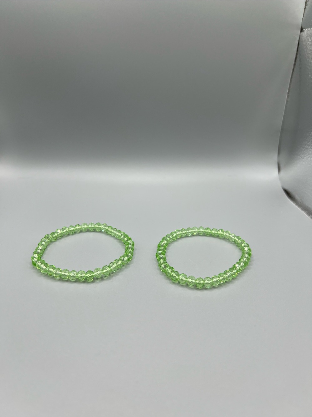 Green Crystal Stretch Bracelet - Handmade #B0215T